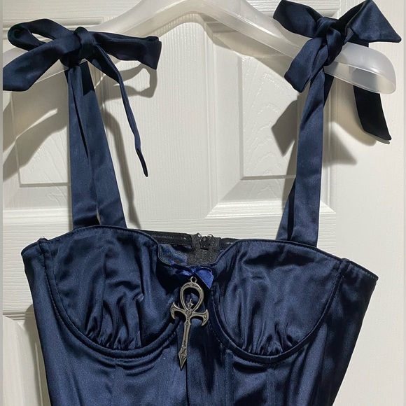 WIDOW MOONLIT SERENADE SATIN CORSET - Picture 2 of 5